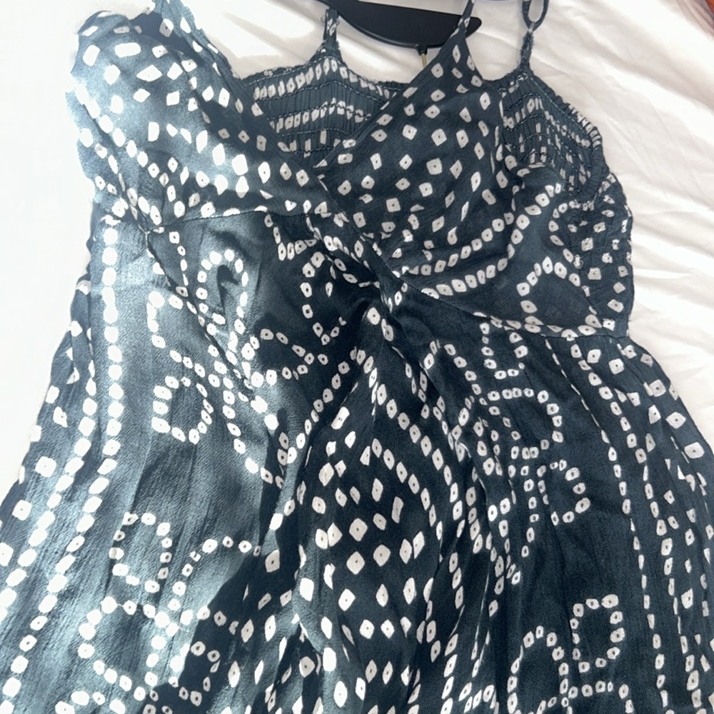 Dress - Picture 7 of 7